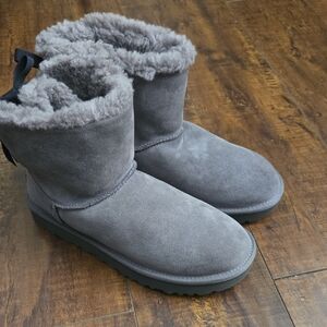 UGG Short Continuity Bow For Woman